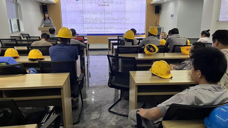 上海中层管理培训课程：提升管理能力的关键要素